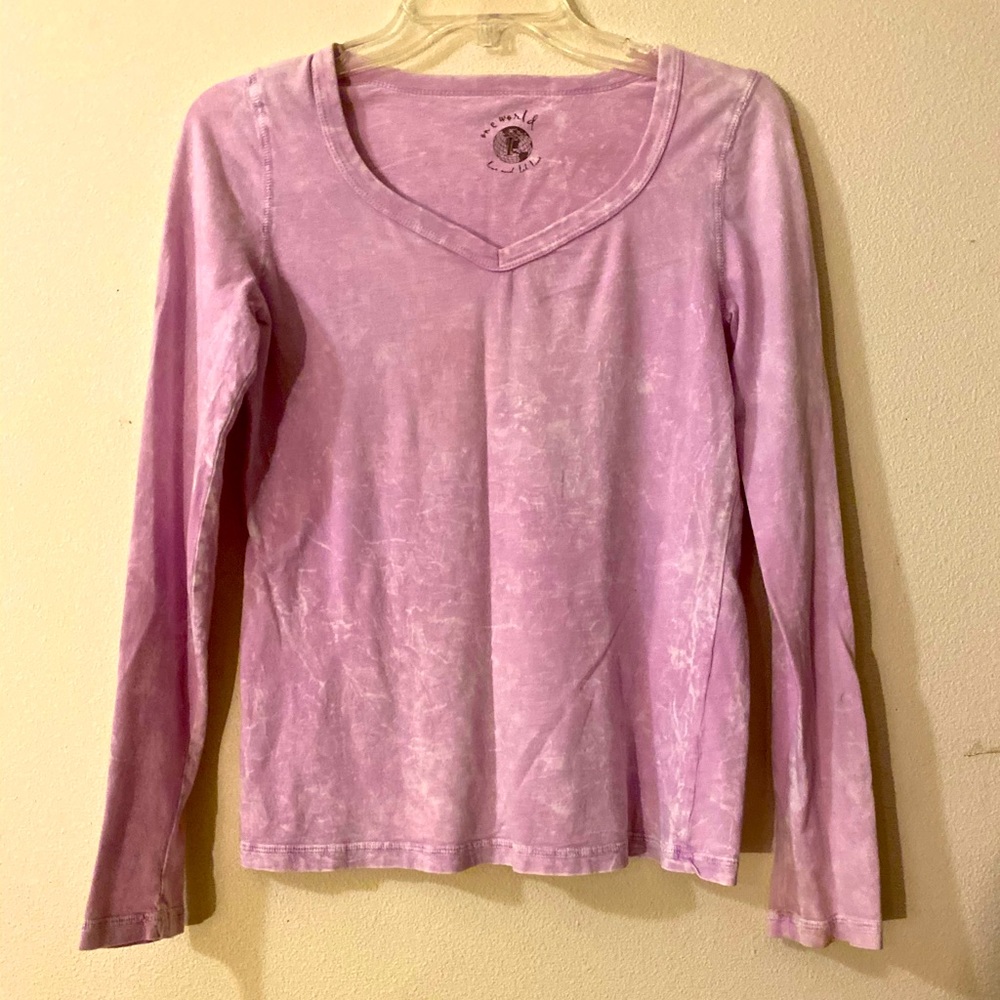 3/$21 One World Live and Let Be mottled pink shirt